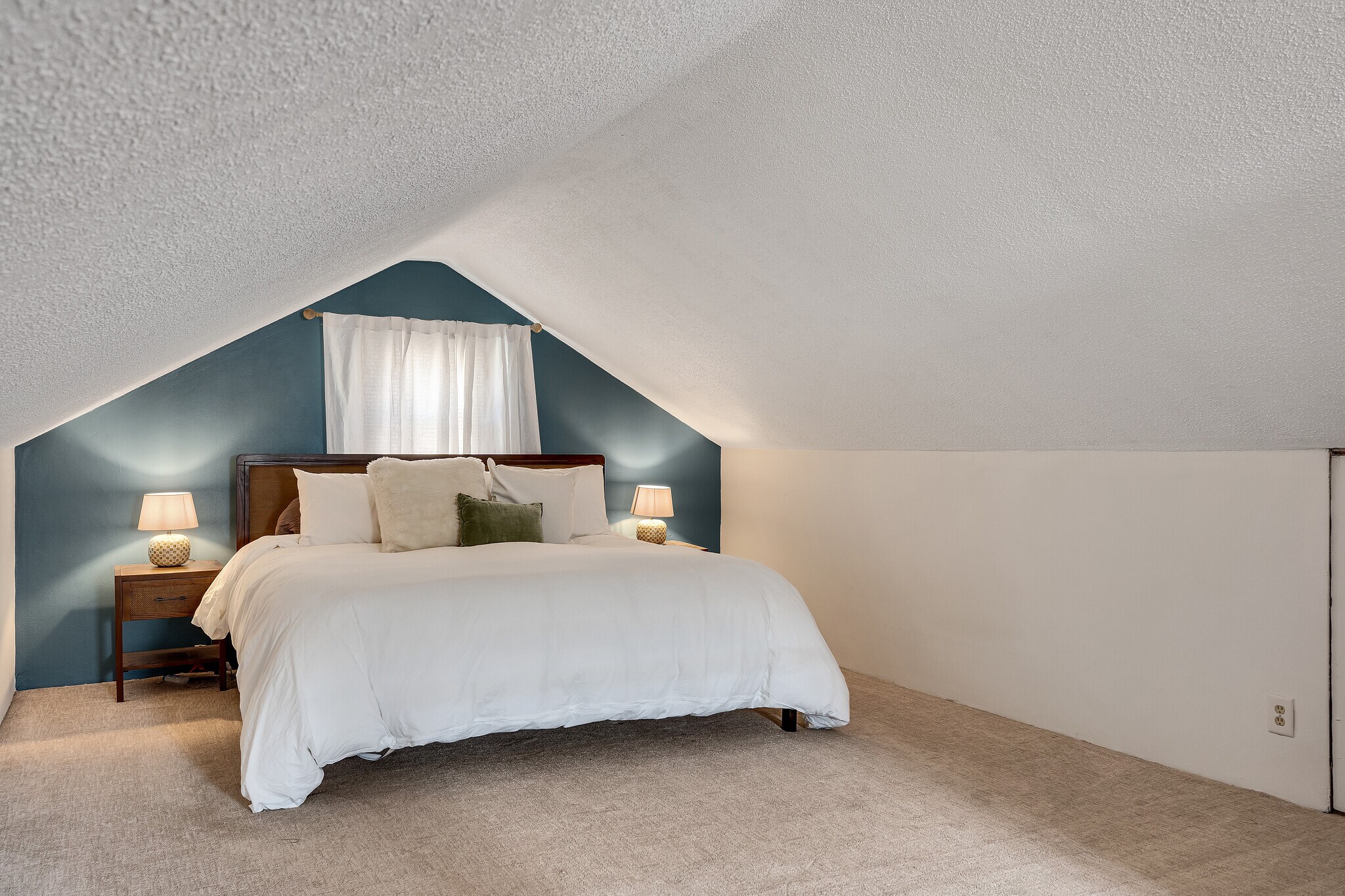 Building Photo - 2015 Wood St