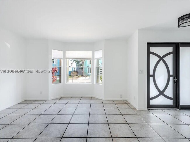 Building Photo - 5800 Rambler Rose Way