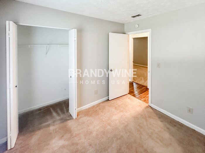 Building Photo - 5565 La Fleur Trail
