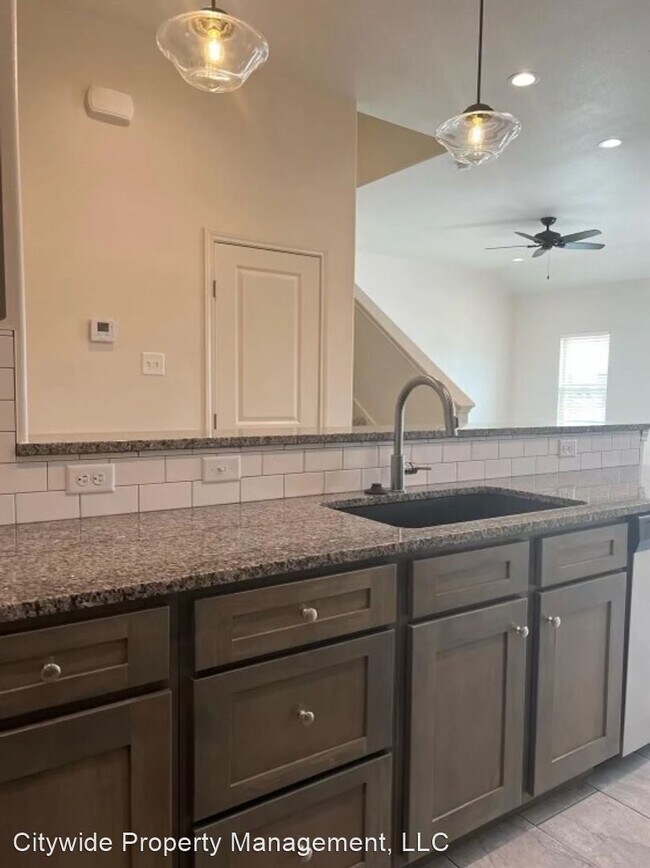 Building Photo - 3 br, 2 bath House - 2604 136th Street