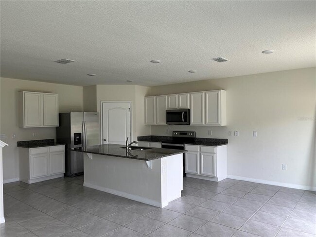 Building Photo - 5351 Timberland Ave