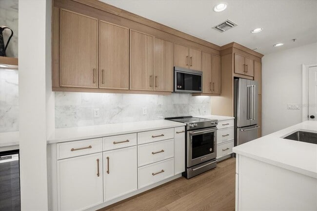 Building Photo - 1316 Lake Baldwin Ln