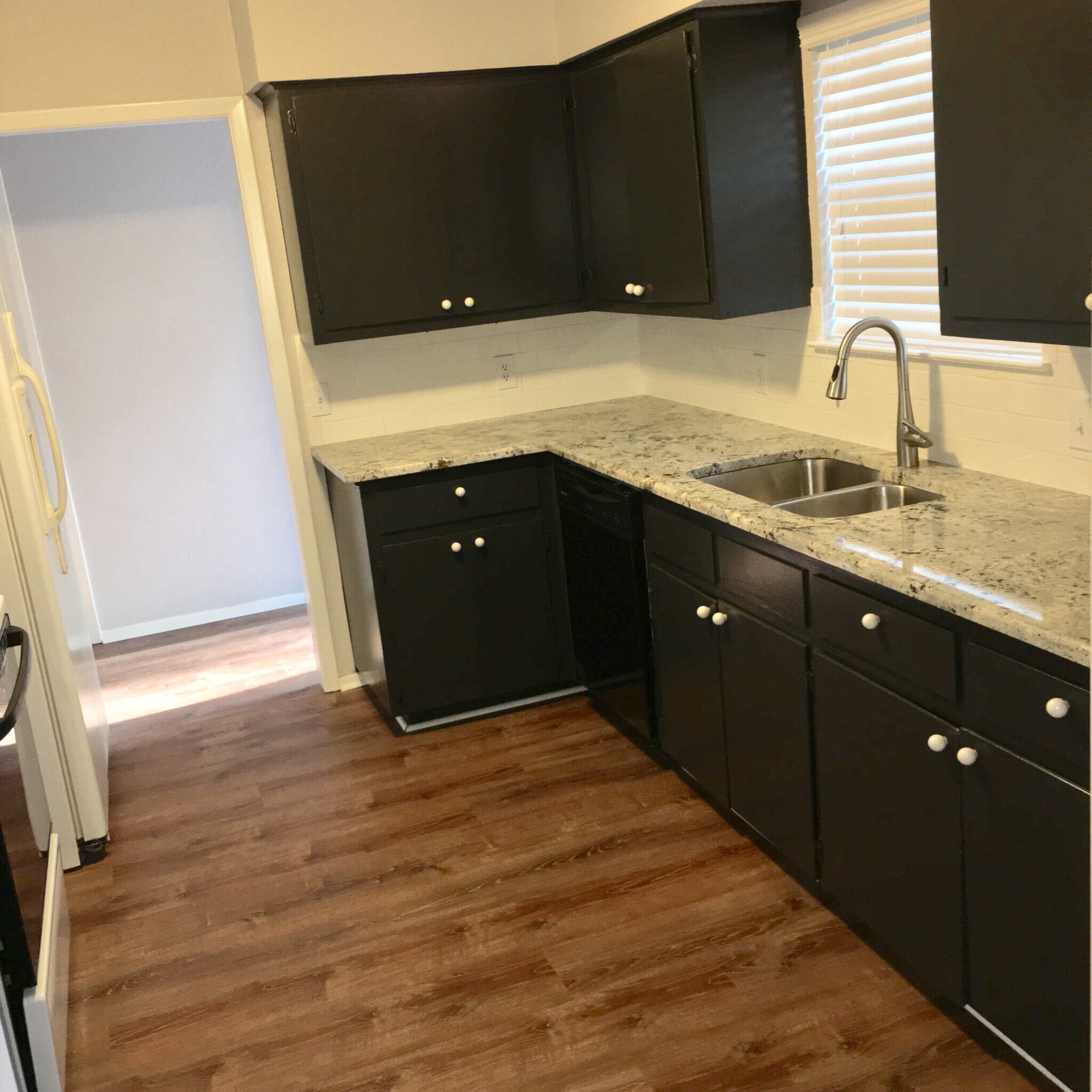 Building Photo - 2400 Dijon Dr