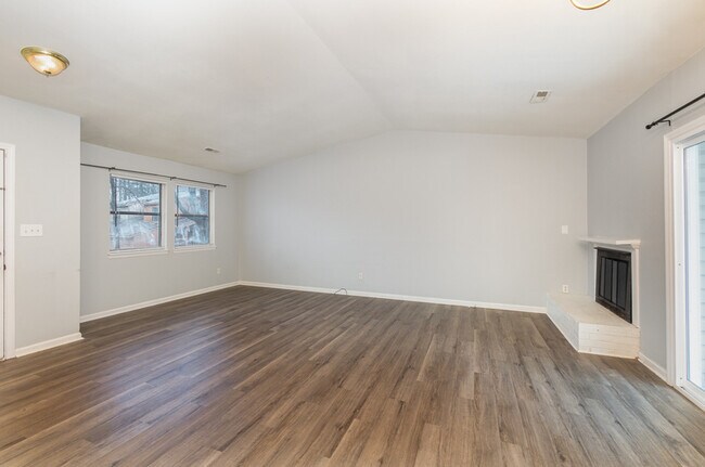 Building Photo - 7201 Raj Ct