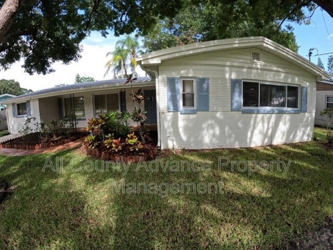 Building Photo - 311 Shore Dr E