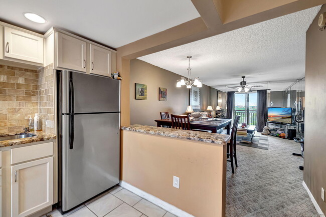 Building Photo - 2350 NE 14th Street Causeway