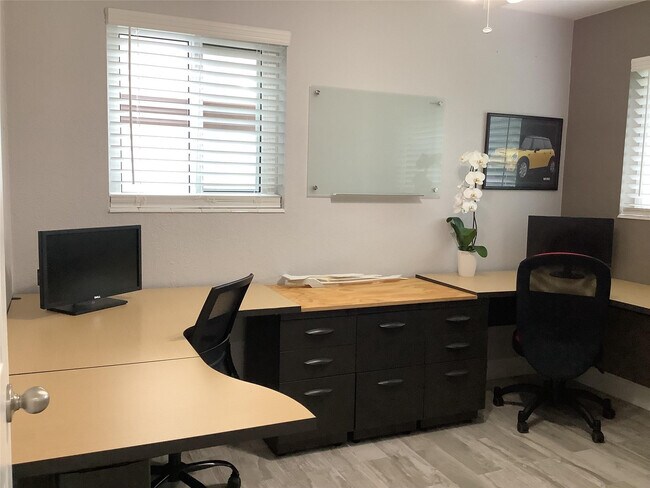 Building Photo - 8260 NW 11th Ct