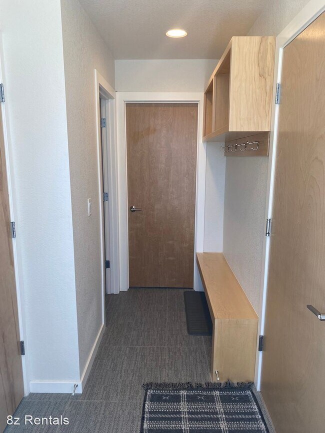 Building Photo - 3 br, 2 bath House - 643 Amelia Ln