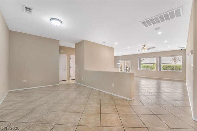 Building Photo - 2560 Crater Rock St