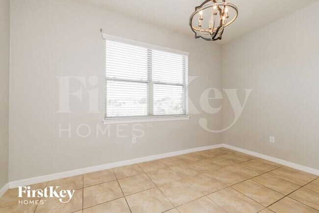 Building Photo - 2758 Red Horse Dr