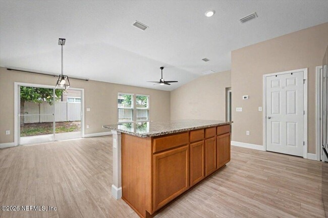 Building Photo - 12360 Golden Bell Dr