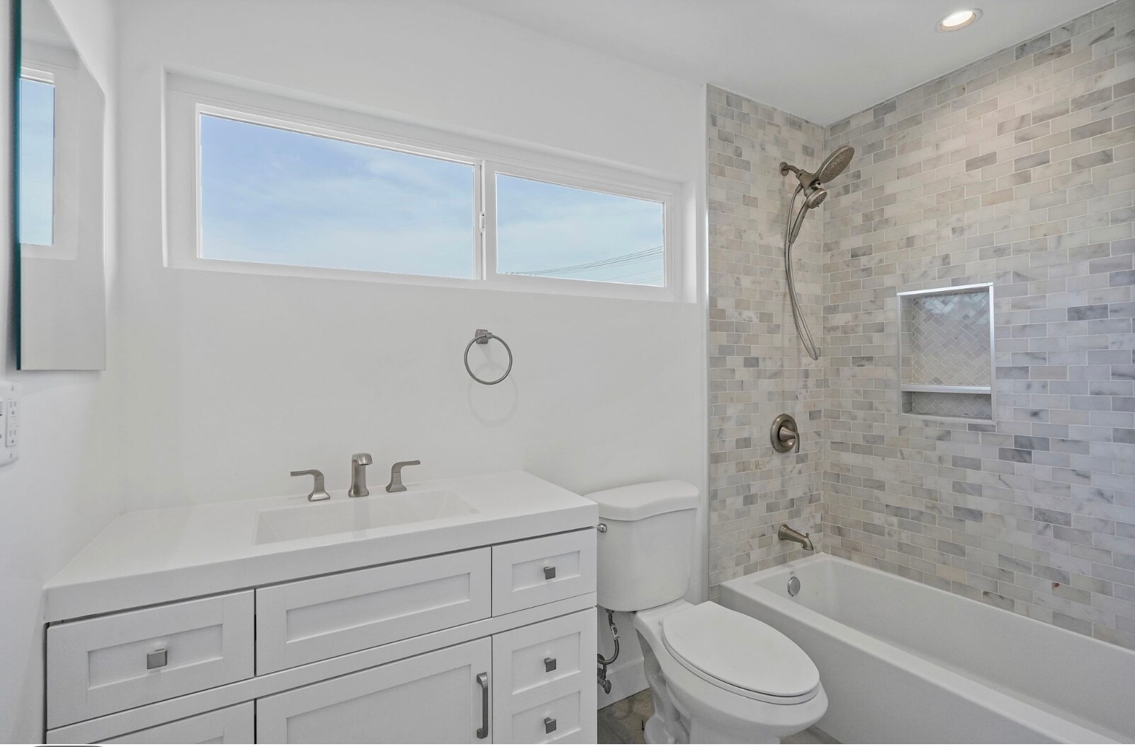 Building Photo - 2915 Hauser Blvd