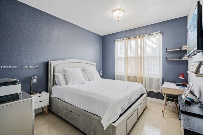 Building Photo - 11112 SW 236th Terrace