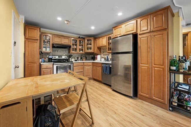 Building Photo - 70 Jamaicaway