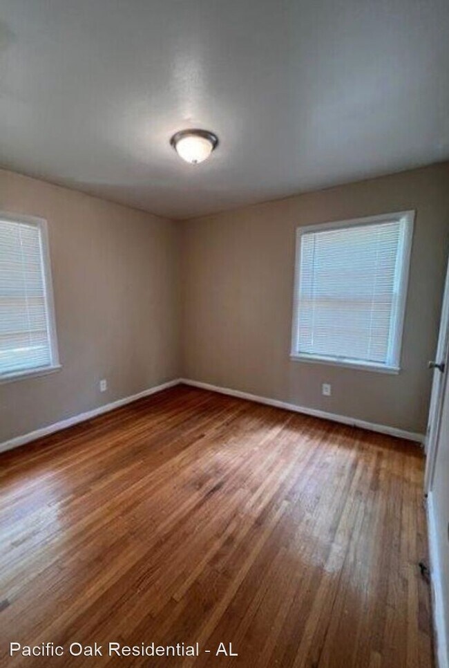 Building Photo - 3 br, 1 bath House - 108 16th Court Cir NE