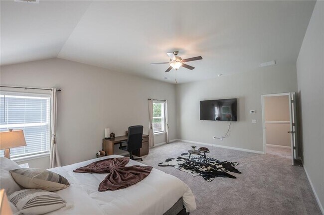 Building Photo - 454 Burgundy Terrace SE