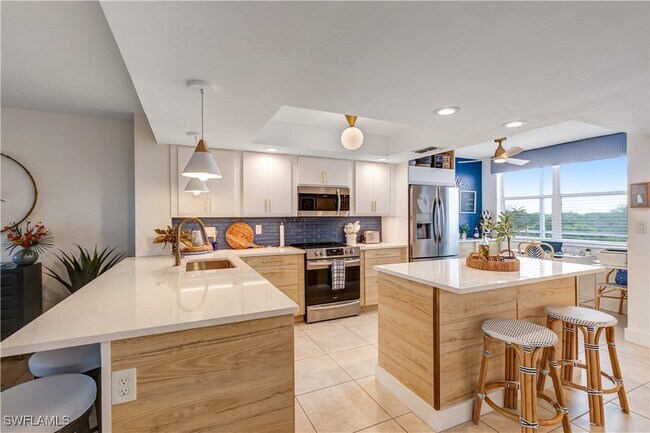 Building Photo - 285 Naples Cove Dr