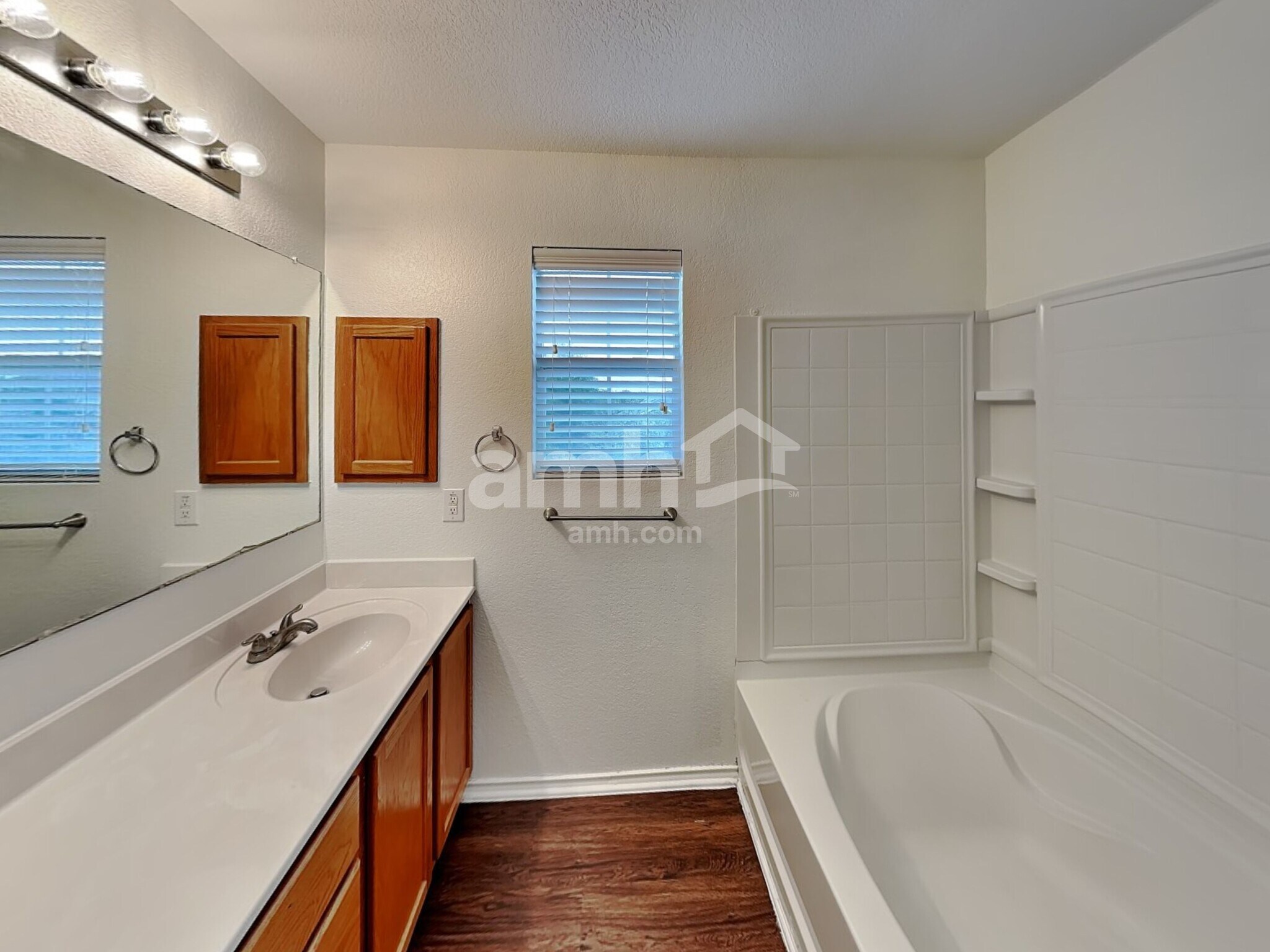 Building Photo - 9315 Juniper Spring