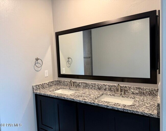 Building Photo - 138 Monteine Trl