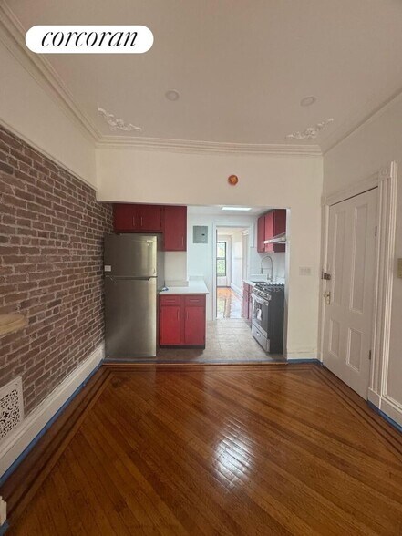 Building Photo - 49 Monroe St