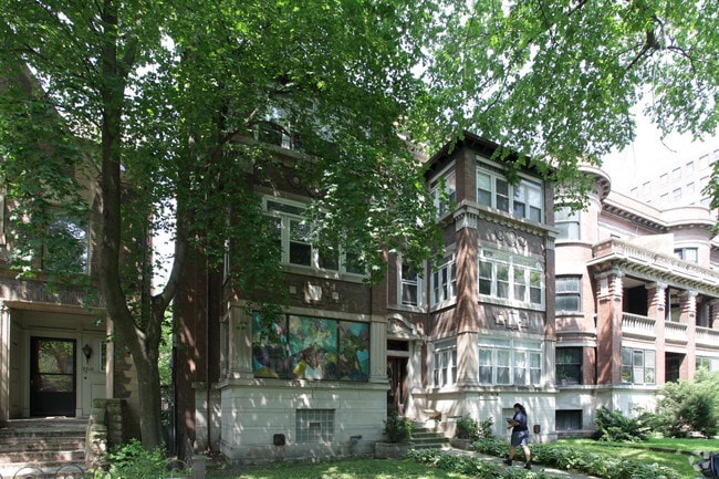 Building Photo - 5512 S. Hyde Park Boulevard