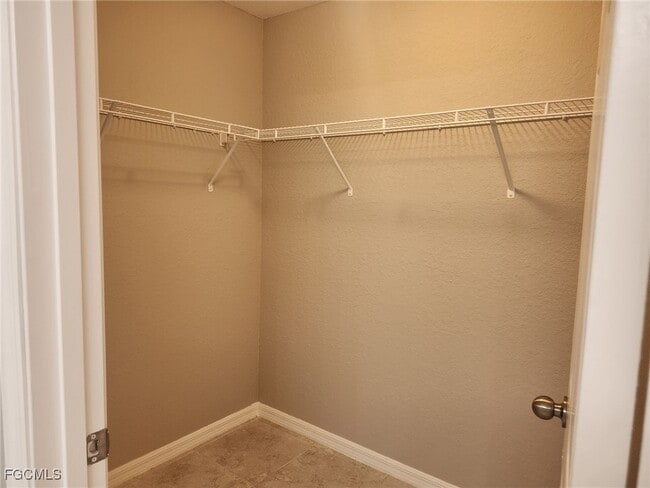 Building Photo - 2718 5th St SW