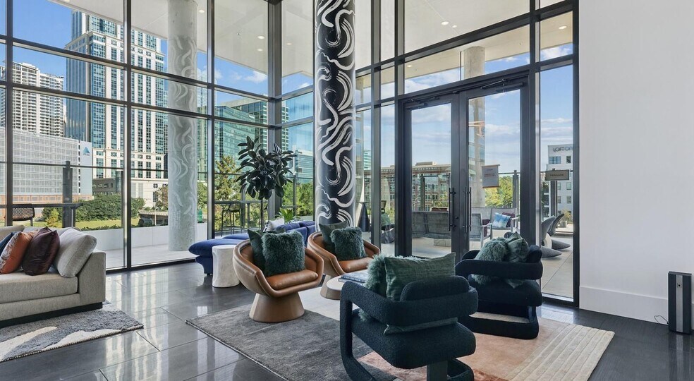 Building Photo - 1007 S Mint St