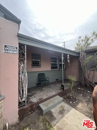 Building Photo - 7720 S Hoover St