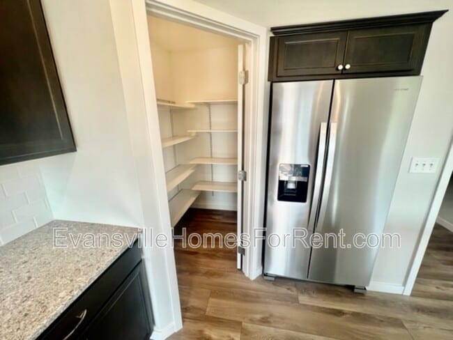 Building Photo - 12841 Halle Dr