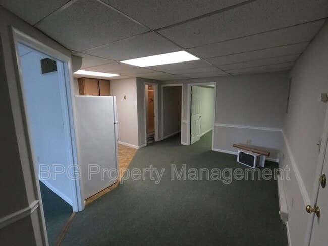 Building Photo - 95 N Main St