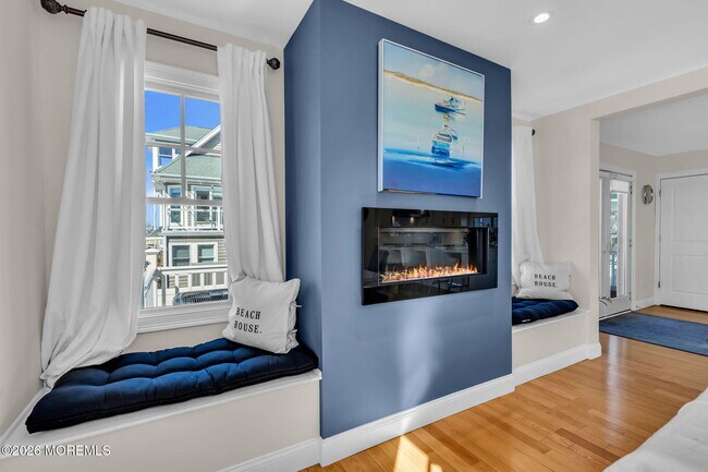 Building Photo - 550 Whiting Ave