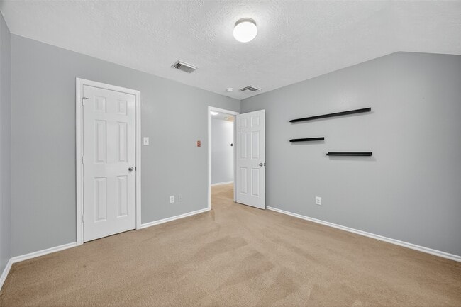 Building Photo - 5454 Cilantro Ln