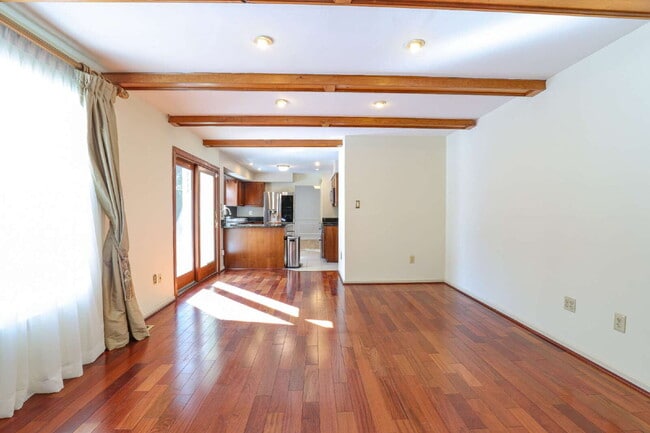 Building Photo - Welcome Home!