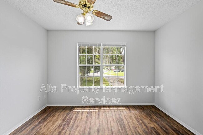 Building Photo - 517 Tuxedo Ct