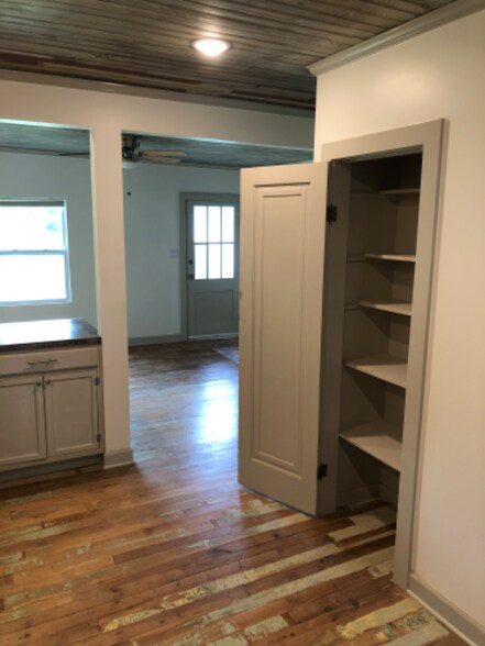 Building Photo - 7628 Sevierville Pike