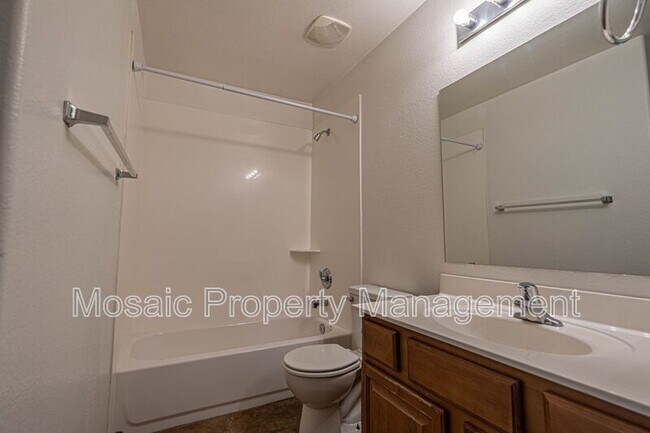 Building Photo - 2035 W Gold Dust Ave