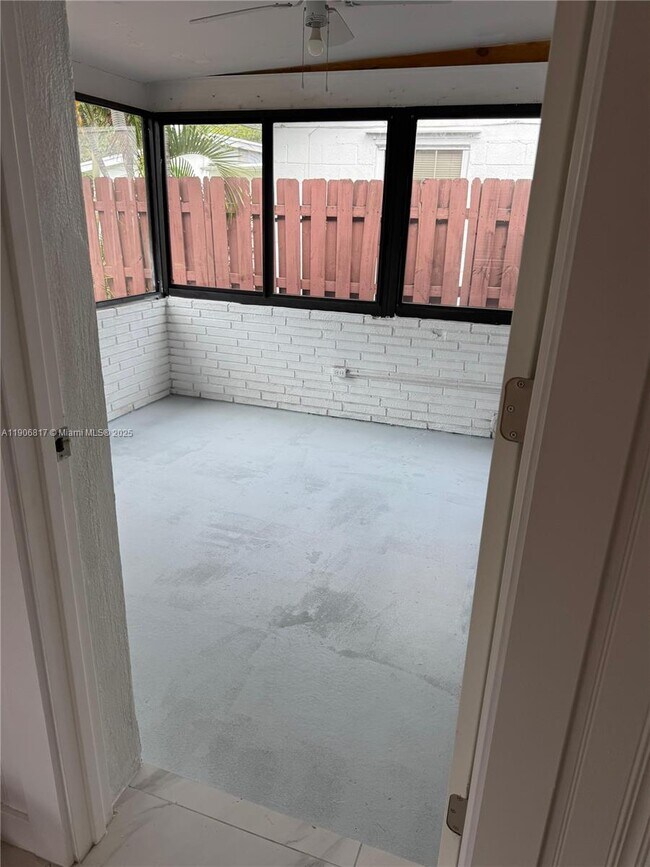 Building Photo - 117 NE 2nd Terrace