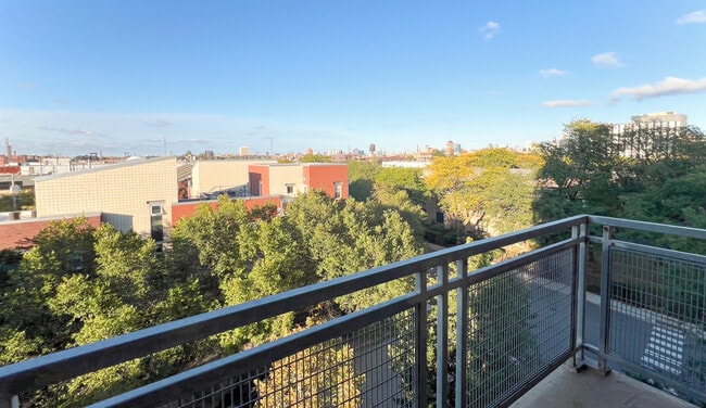 Building Photo - 100 N Hermitage Ave