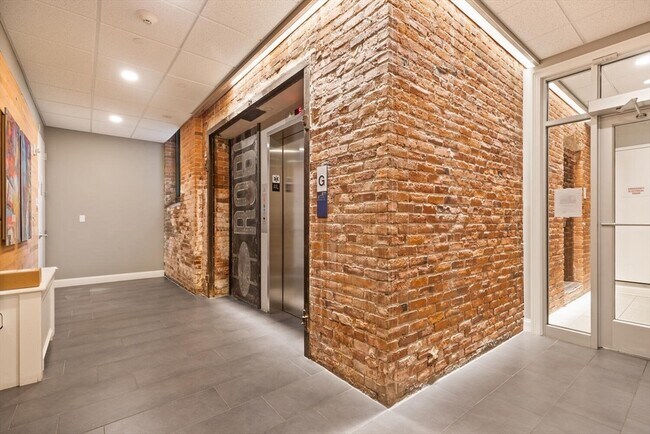 Building Photo - 63 Melcher St