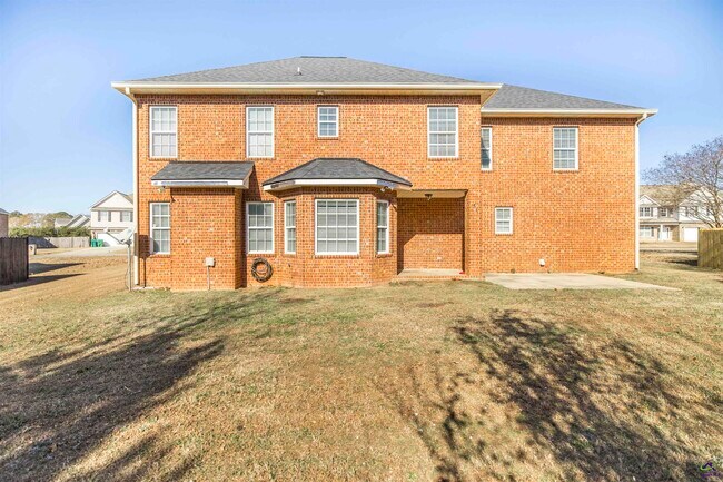 Building Photo - 104 Rosales Dr