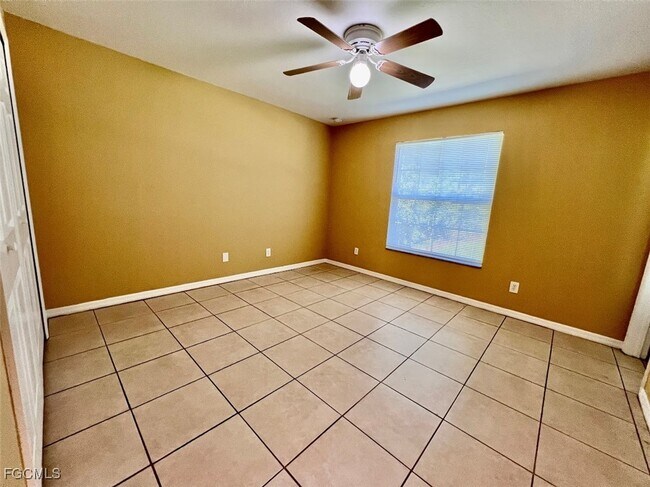 Building Photo - 1104 Bermar St