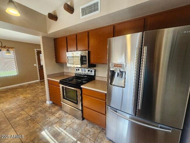Building Photo - 8903 W El Caminito Dr