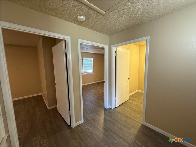 Building Photo - 200 Olsens Acres