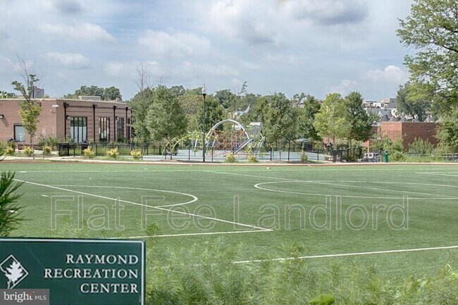 Building Photo - 3534 10th St NW