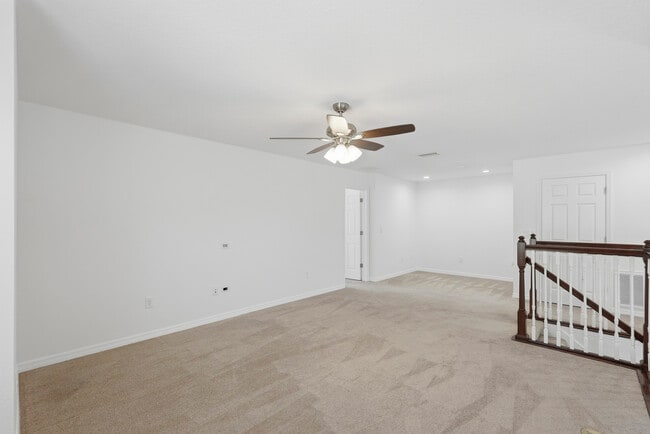 Building Photo - Bay Isle II