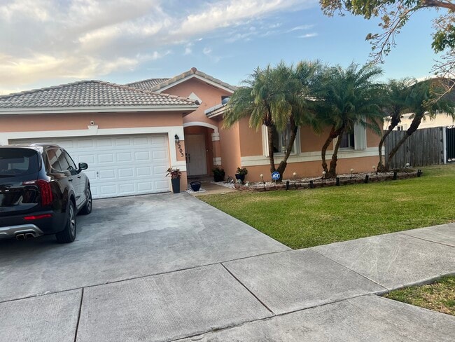 Primary Photo - 1203 SE 7th Ct