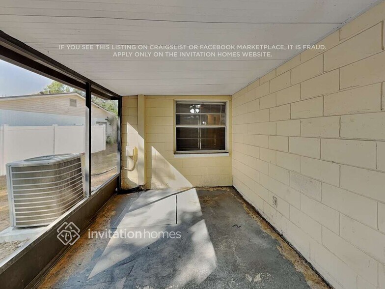 Building Photo - 11515 Paperwood Pl