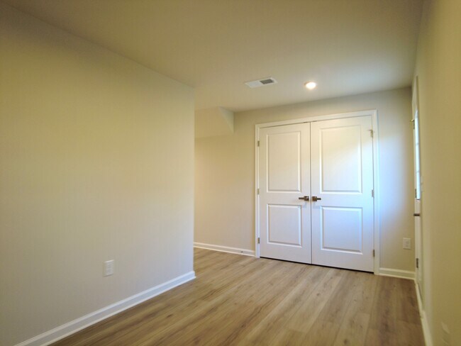 Building Photo - 284 Grand Silo Rd