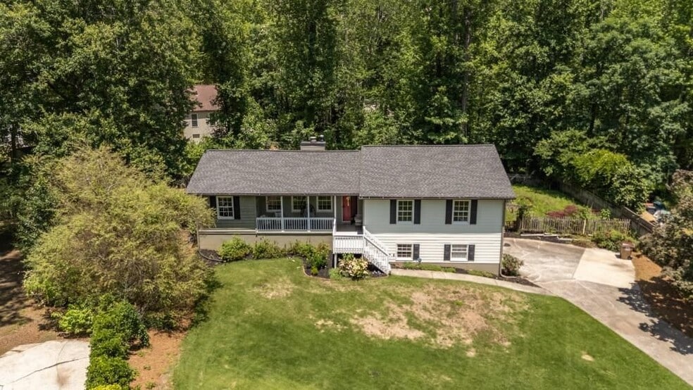 Building Photo - 2795 Bentwood Dr