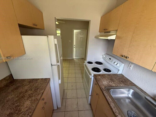 Building Photo - 817 NW 10th St